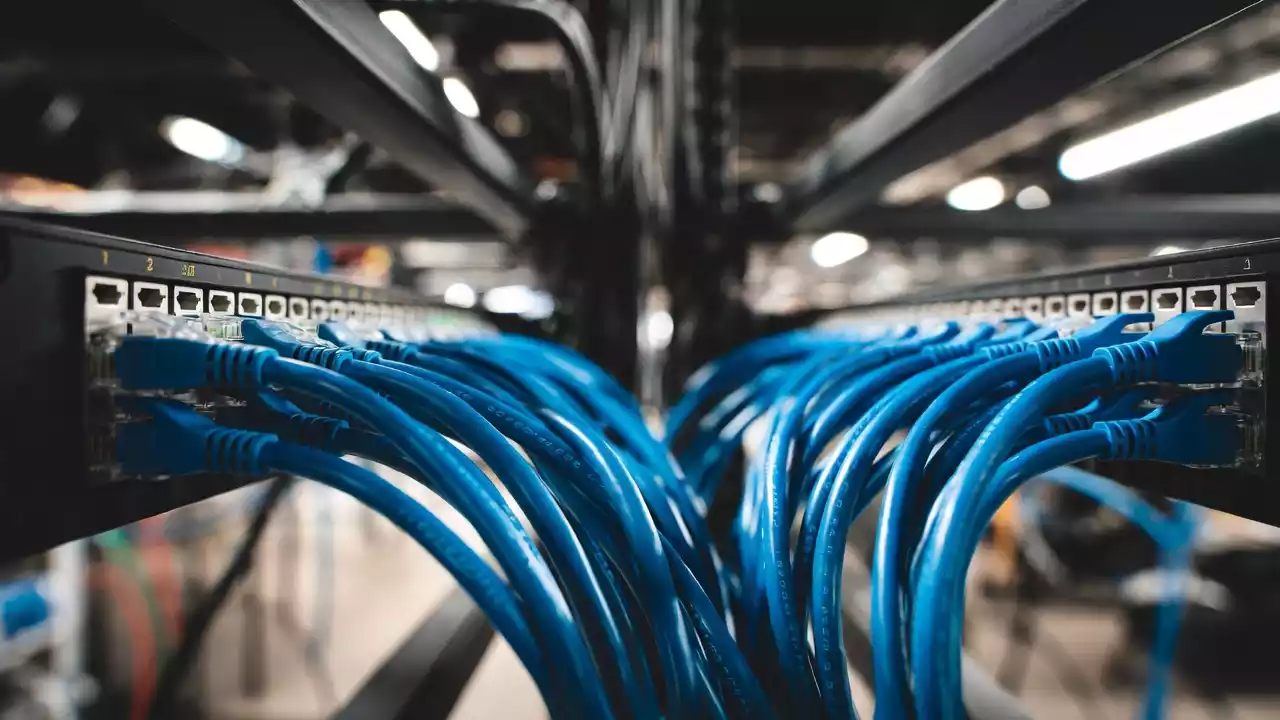 Lacchiarella: oltre 300 firme contro il data center