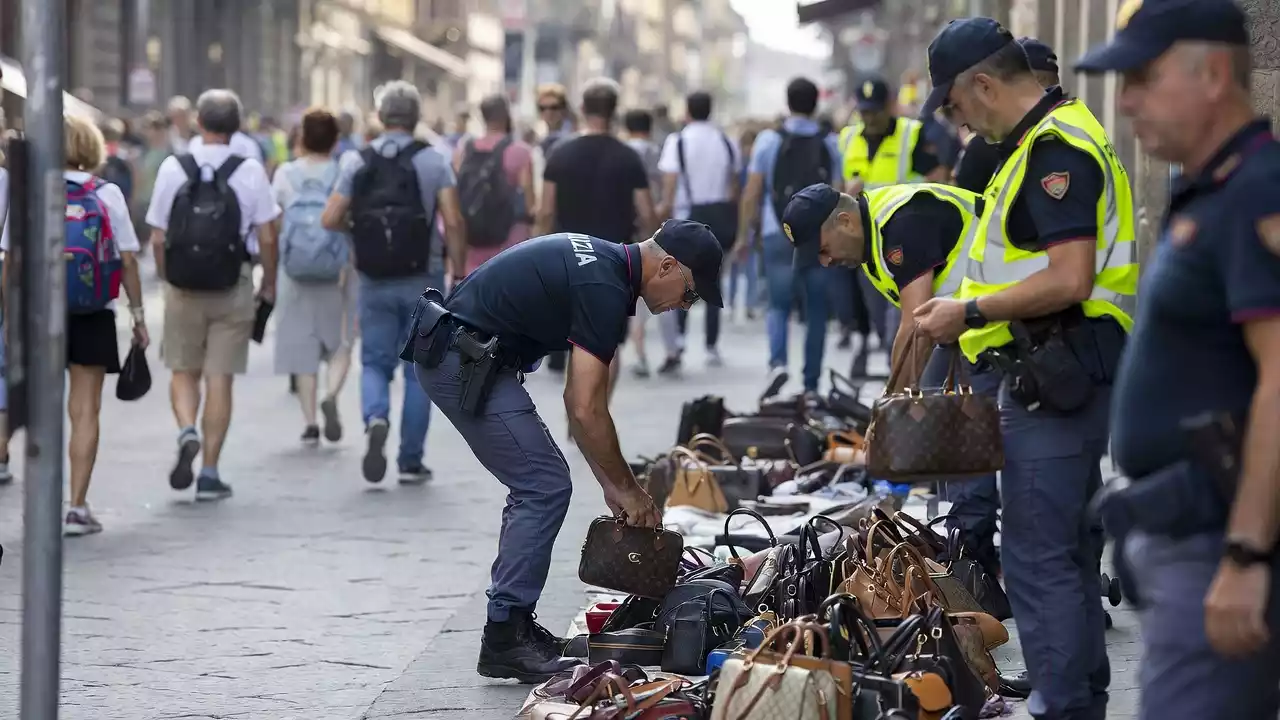 Bologna: 132 assistenti pedonali per la sicurezza stradale